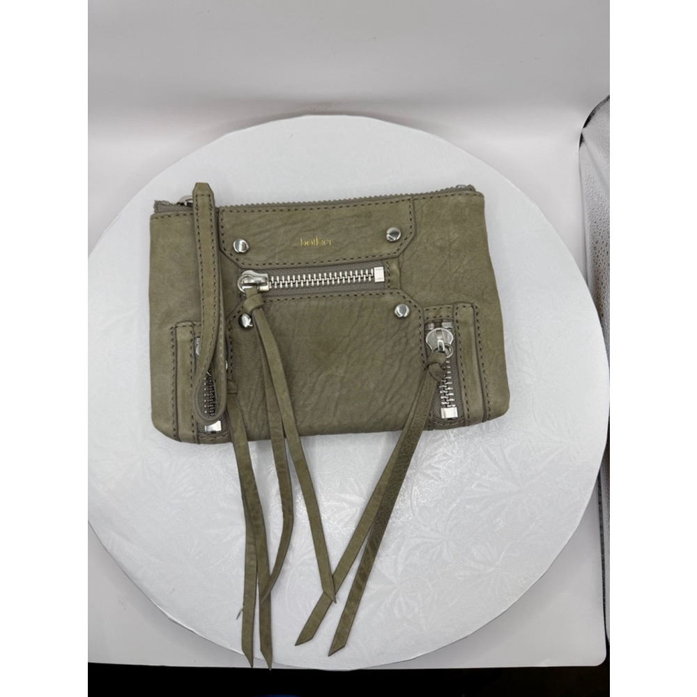 NWOT Botkier Women's Svelte Sage Leather Wristlet SN Card